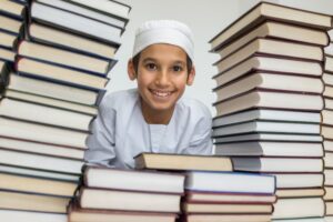 muslim-arabic-kid-library-with-books_21730-231